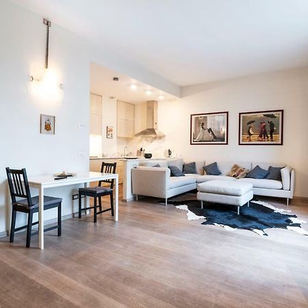 Santo Stefano Luxury Apartment Milão Exterior foto